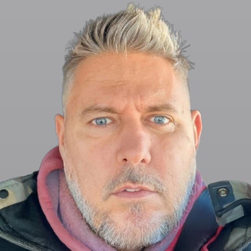 branch manager headshot- darrin williams